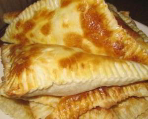 Быстрые слойки с сыром
