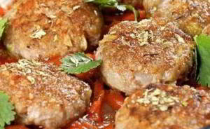 Гречаники с овощным соусом