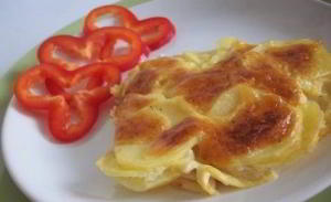Запеченный под сыром картофель Дофине