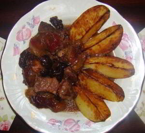 Мясо "Медовая слива в красном вине"