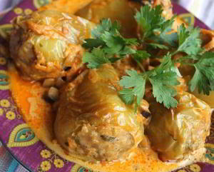 Запечённый перец, фаршированный курятиной и булгуром
