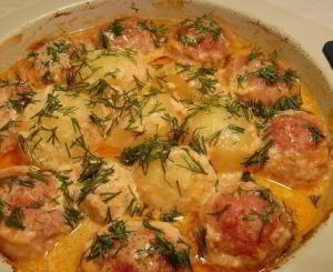 Котлеты с картошкой в соусе