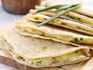 Кыстыбый с картошкой и луком