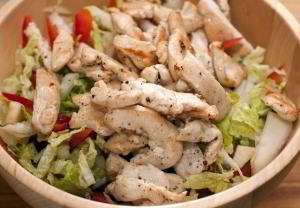 Салат с куриной грудкой