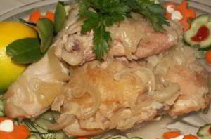 Курица в луковом соусе
