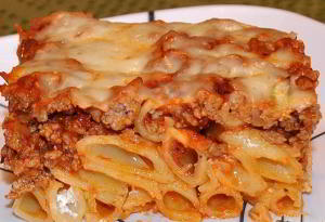 Макароны, запеченные с мясом и сыром