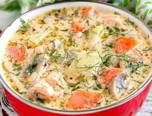 Сырный суп с форелью и грибами