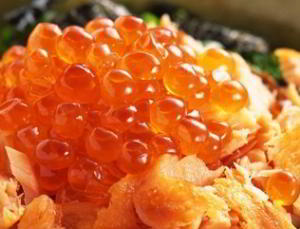 Царский салат с красной икрой