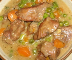 рецепт Телятина, тушенная с морковью и горошком