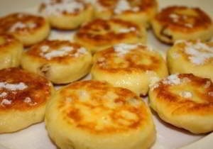 рецепт Сырники с изюмом