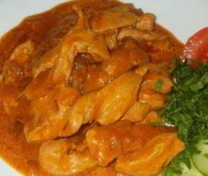 Гуляш из куриного филе