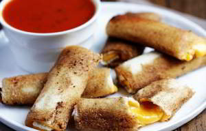 Жареные булочки с сыром