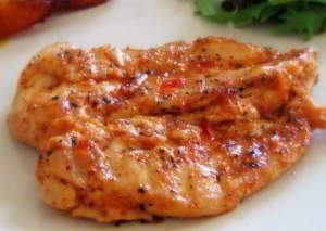 Запеченные куриные грудки со сливочным соусом