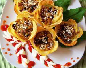 Картофельные цветочки-корзиночки с начинкой