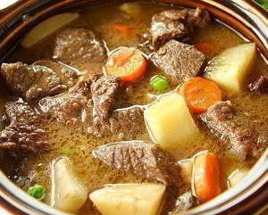 Тушеная говядина с овощами