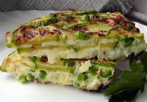 Фритатта с зеленым горошком и цуккини