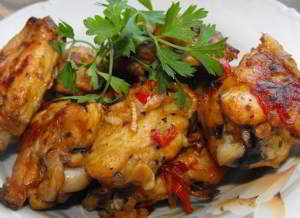 Чесночные куриные крылышки