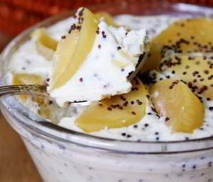 рецепт Творожная запеканка с яблоком и маком