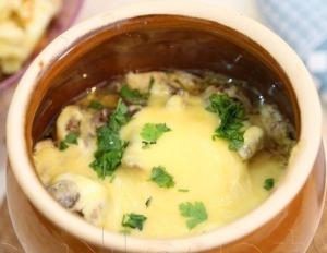 Горшочки с говядиной и грибами