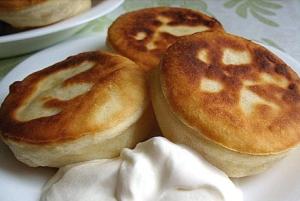 Пирожки с сыром и яйцом