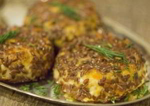 Сырники с морковью и геркулесом в панировке из семян льна