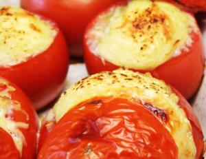 Помидоры фаршированные курицей