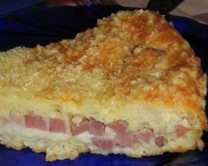 Быстрый пирог с ветчиной и сыром