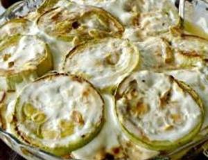 Жареные кабачки с чесночным соусом
