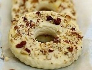 Песочные кольца с орехами