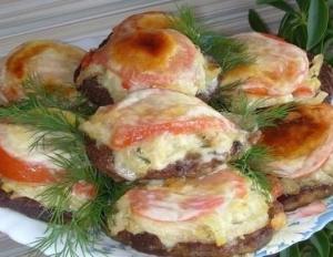 Печень с овощами
