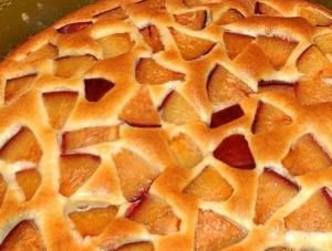 Пирог фруктовый (очень легкий)