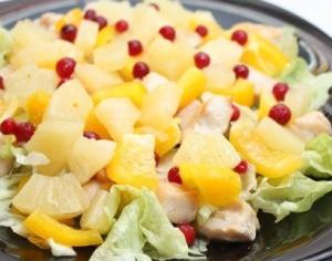 Салат Курица с ананасами