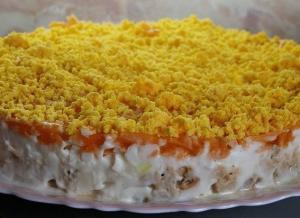 Салат из горбуши консервированной с грибами