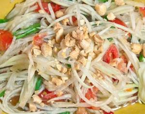 Салат из куриных сердечек — лёгкий и вкусный деликатес