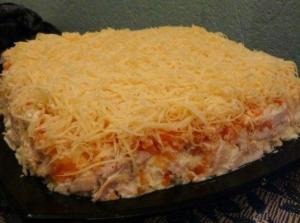 Салатс копчёной грудкой