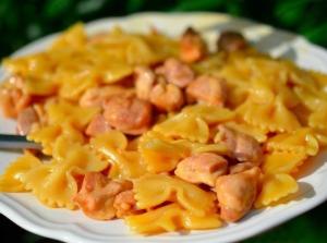 Фарфалле с курицей и мёдом