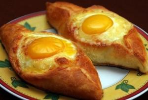 Хачапури по-аджарски