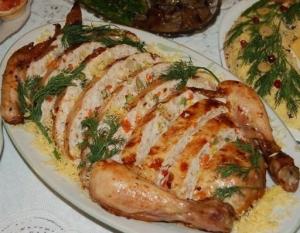 Курица фаршированная ветчиной и сыром