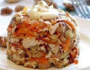 Салат «Сытный» с куриным филе