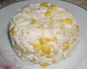 Салат из курицы с ананасами и кукурузой
