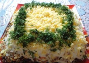 Салат с куриной печенью