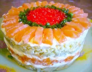 Салат с семгой