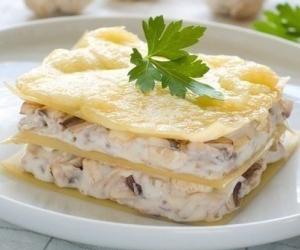 Аппетитная лазанья с курицей и грибами