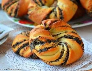 Булочки с маком