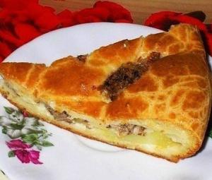 Быстрый пирог на кефире со сметаной