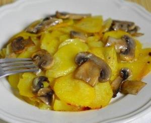 Картошка с грибами в сливках