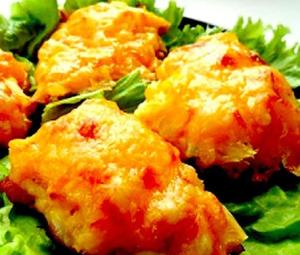 Курица, запеченная с ананасами и сыром