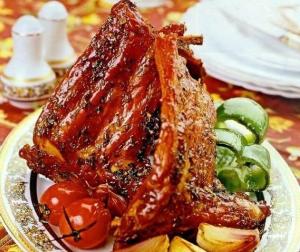 Свиные ребрышки в медовой глазури