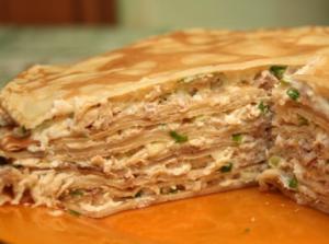 Блинный пирог с курицей