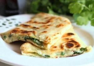 Горячая закуска из лаваша с зеленью и сыром